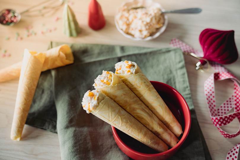 Krumkaker med multekrem.jpg