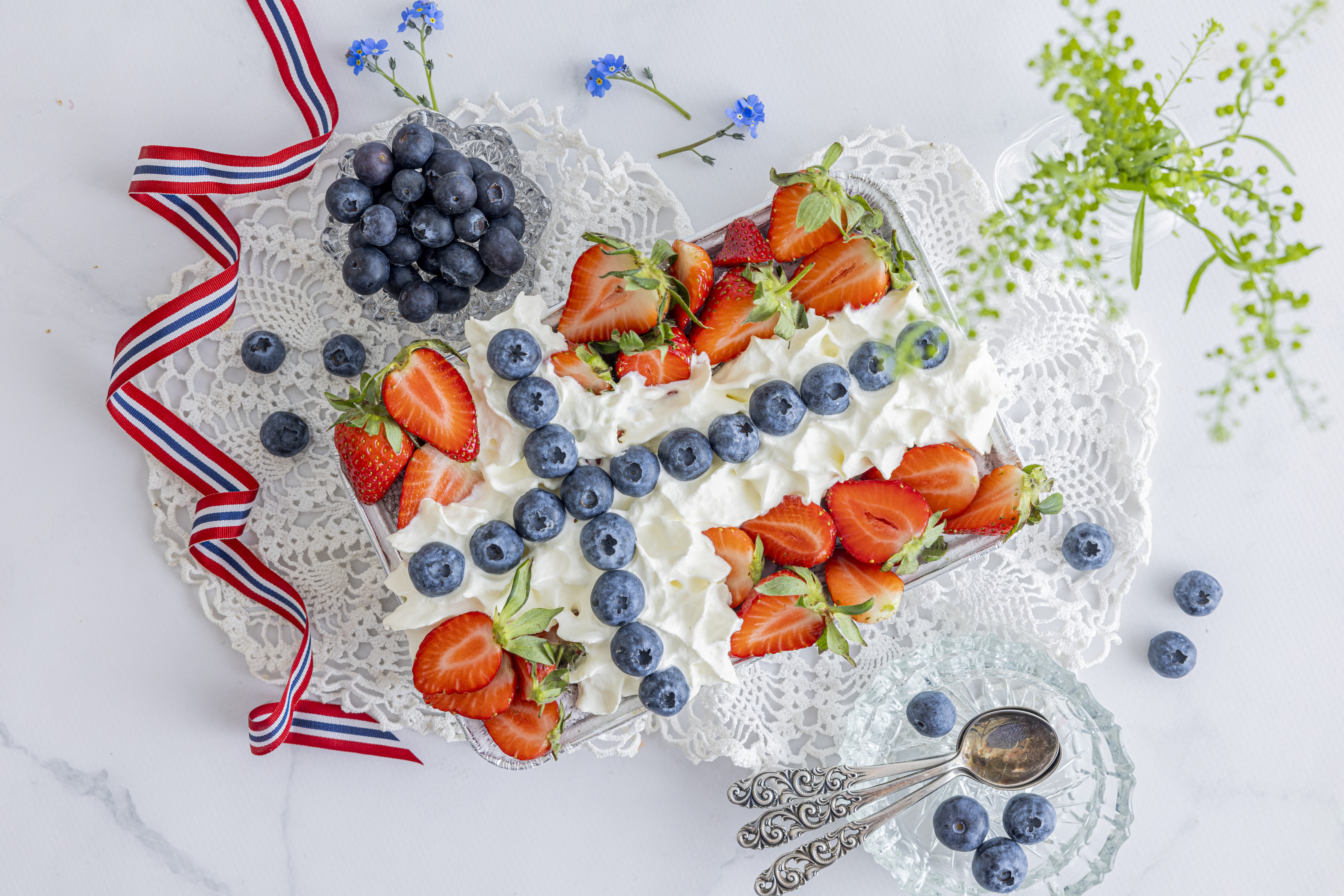 Slik kan du enkelt pynte sm&aring;baksten til 17. mai_st&oslash;tte.jpg